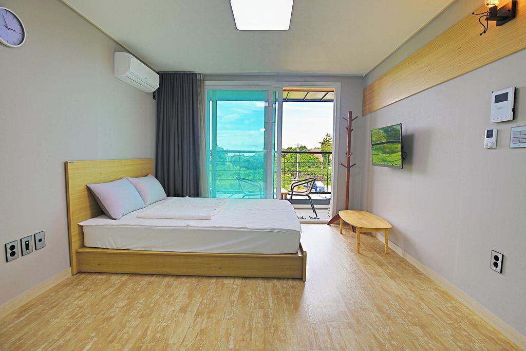 Seong Ge Dol Pension Seogwipo Extérieur photo