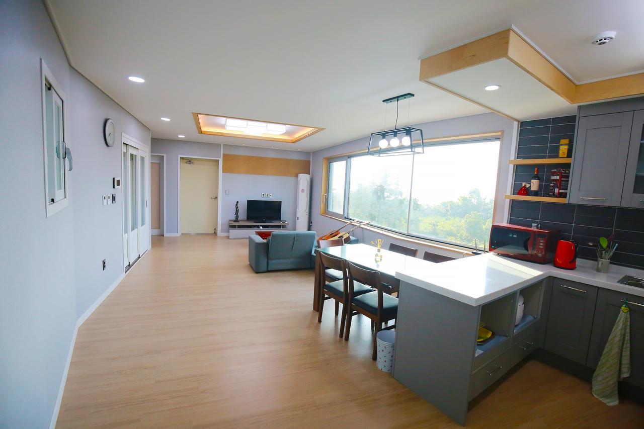 Seong Ge Dol Pension Seogwipo Extérieur photo
